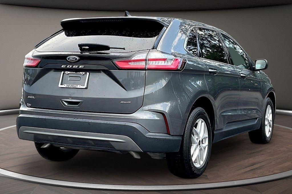 Used 2024 Gray Ford SEL image 7