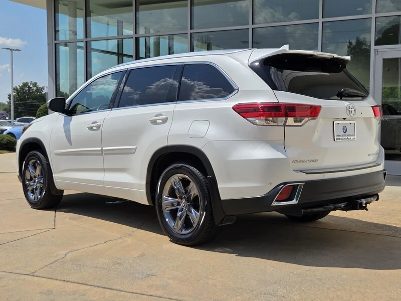 Used 2018 Blizzard Pearl TOYOTA LIMITED PLATINUM V6 AWD image 3