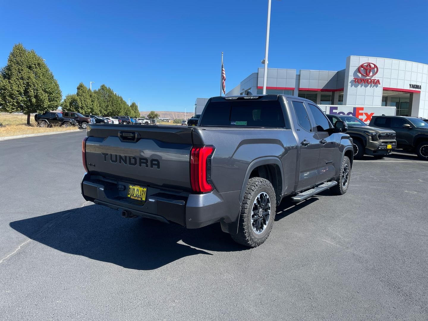 Used 2022 Gray Toyota SR5 image 3