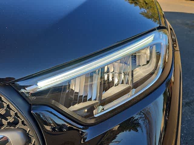 Used 2026 Black Mercedes-Benz GLC 300 image 11