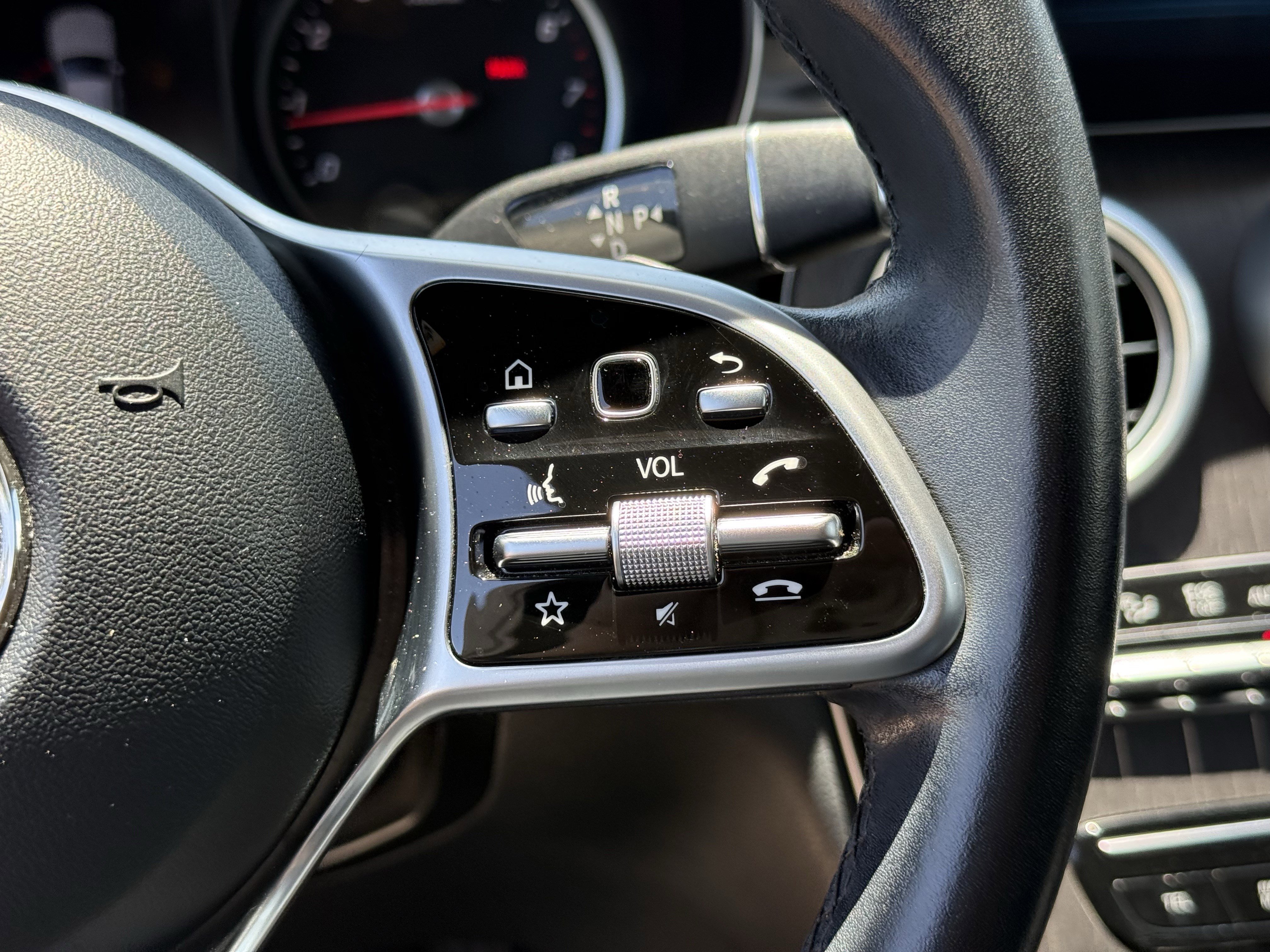2022 Mercedes-Benz GLC GLC300 - Photo 16