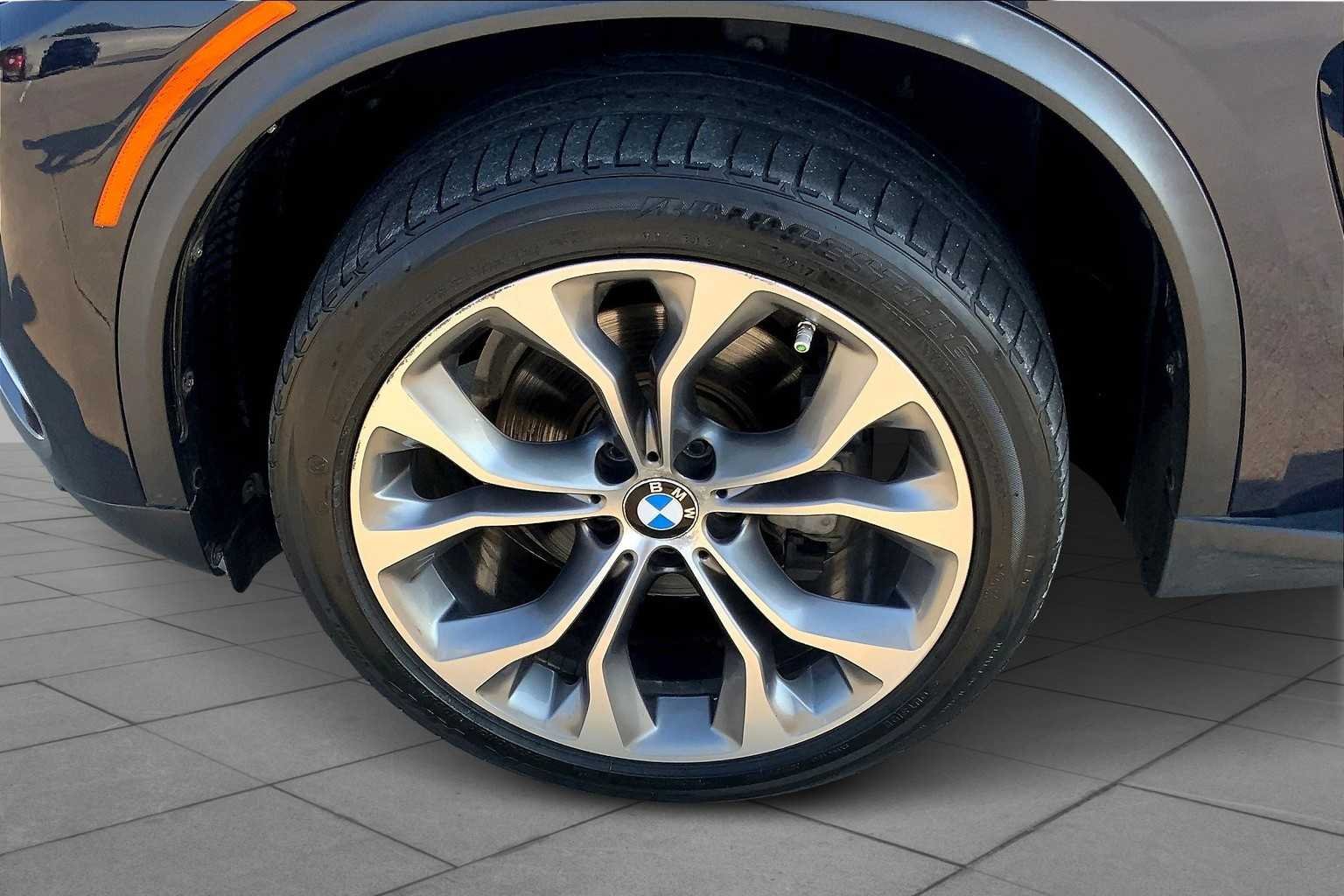 Used 2016 Imperial Blue Metallic BMW sDrive35i image 10