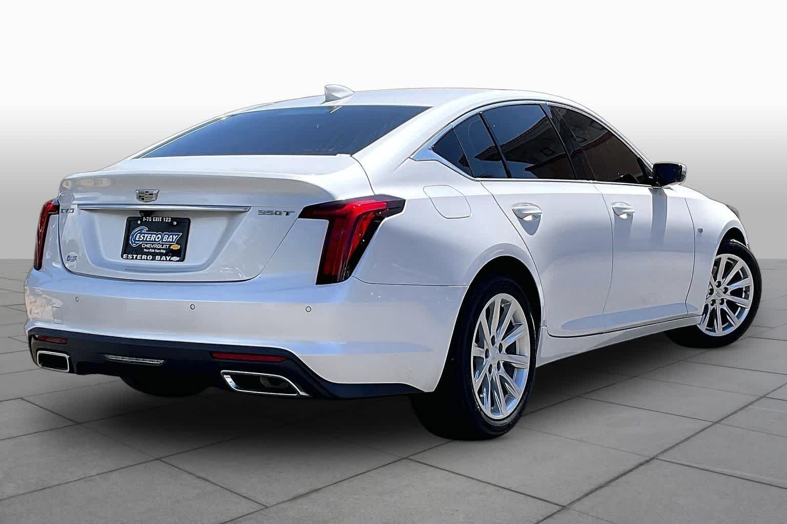 Used 2023 CRYSTAL WHITE TRICOAT Cadillac Luxury image 25