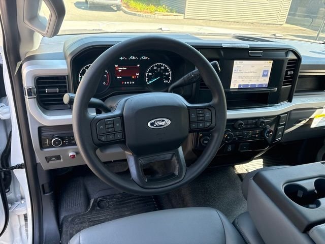 New 2026 Oxford White Ford XL image 29