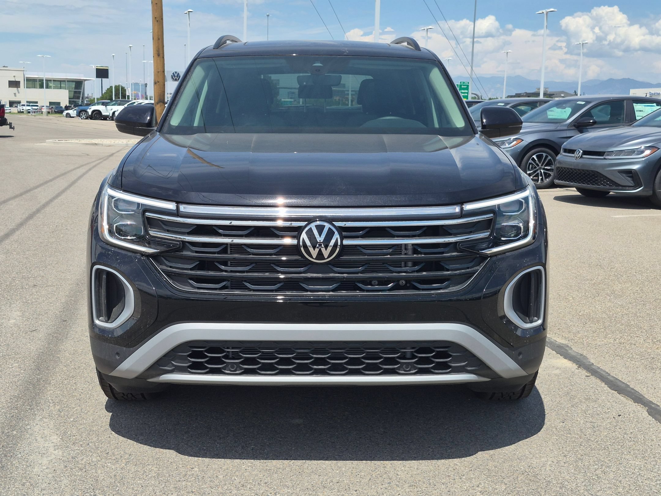 New 2026 Deep Black Pearl Volkswagen 2.0T Peak Edition image 9