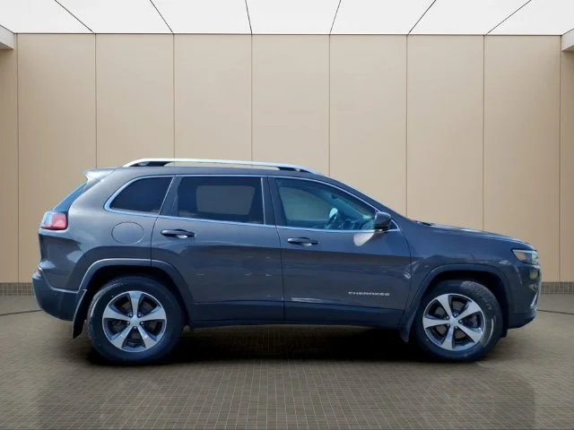 Used 2019 Gray Jeep Limited image 7