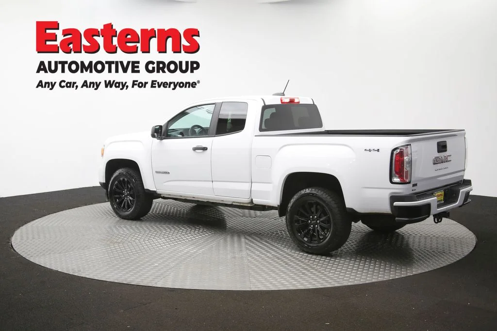 Used 2022 White GMC Elevation Standard image 62