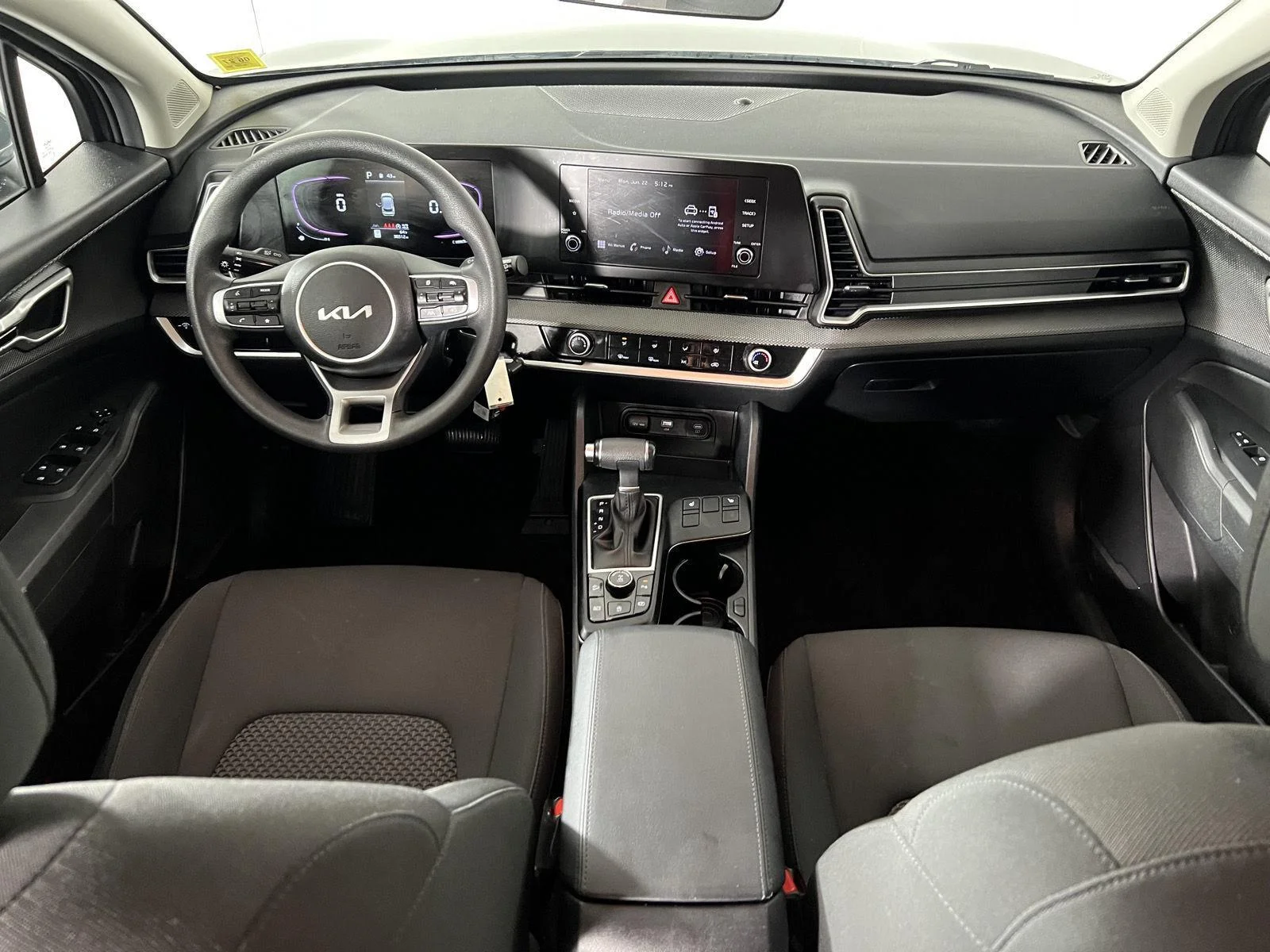 Used 2024 Gy Kia LX image 3