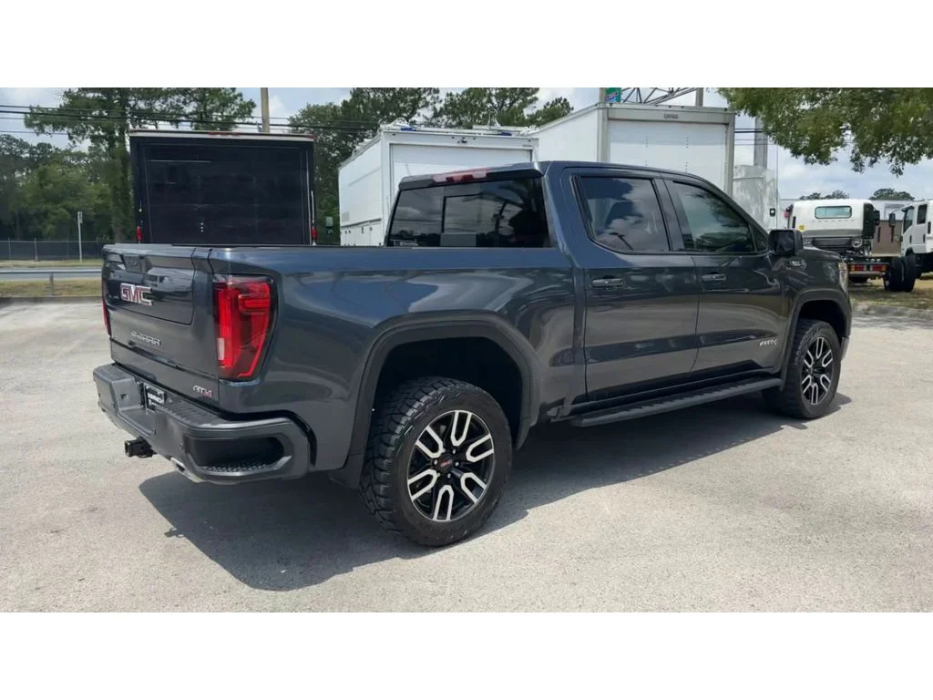 Used 2021 Dark Sky Metallic GMC AT4 image 8