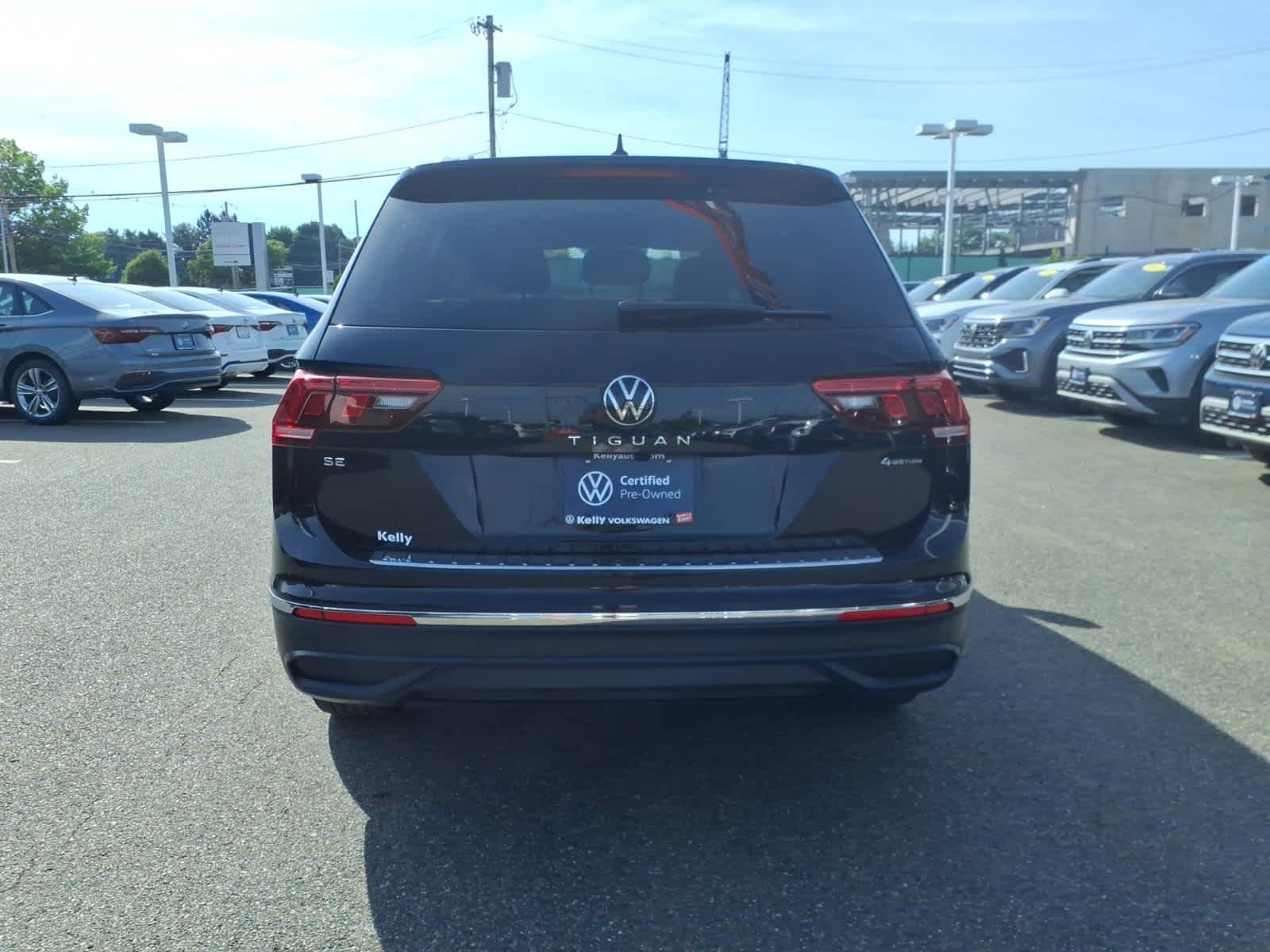 Certified Used 2023 Deep Black Pearl Volkswagen SE image 6