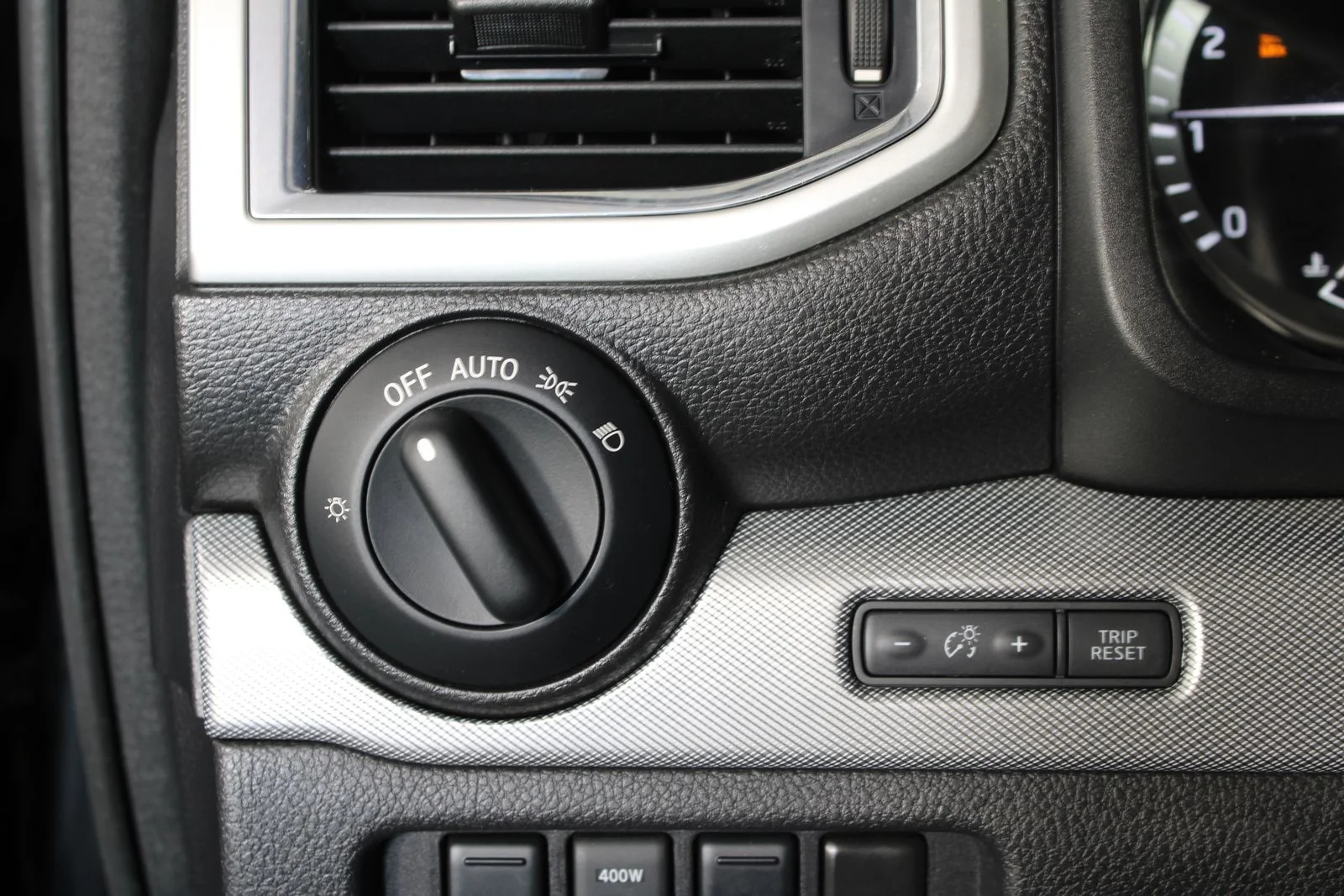 Used 2017 Black Nissan PRO-4X image 22