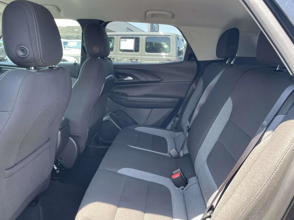 Used 2025 Black Chevrolet LT image 19
