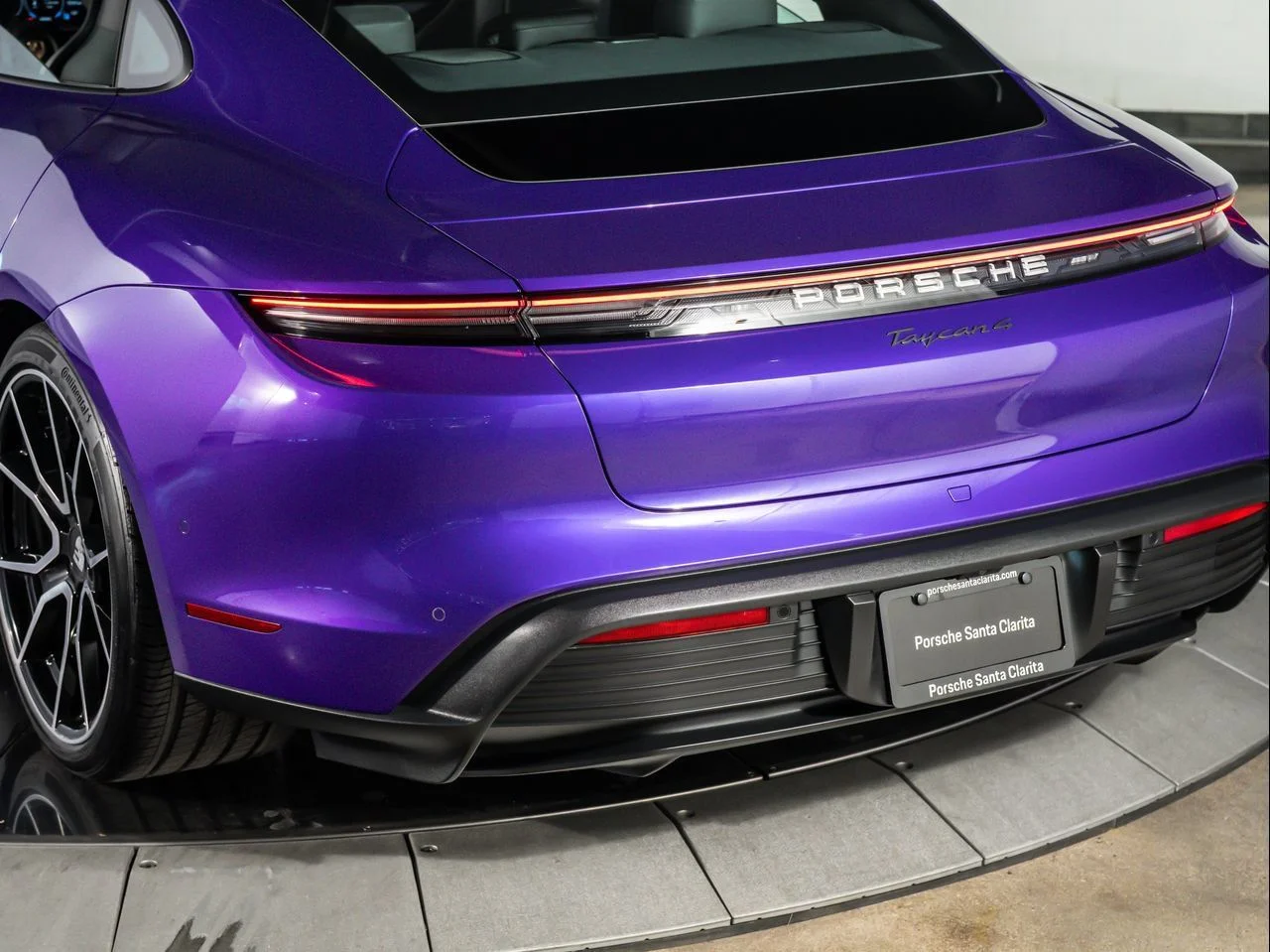 2025 Porsche Taycan Base - Photo 32