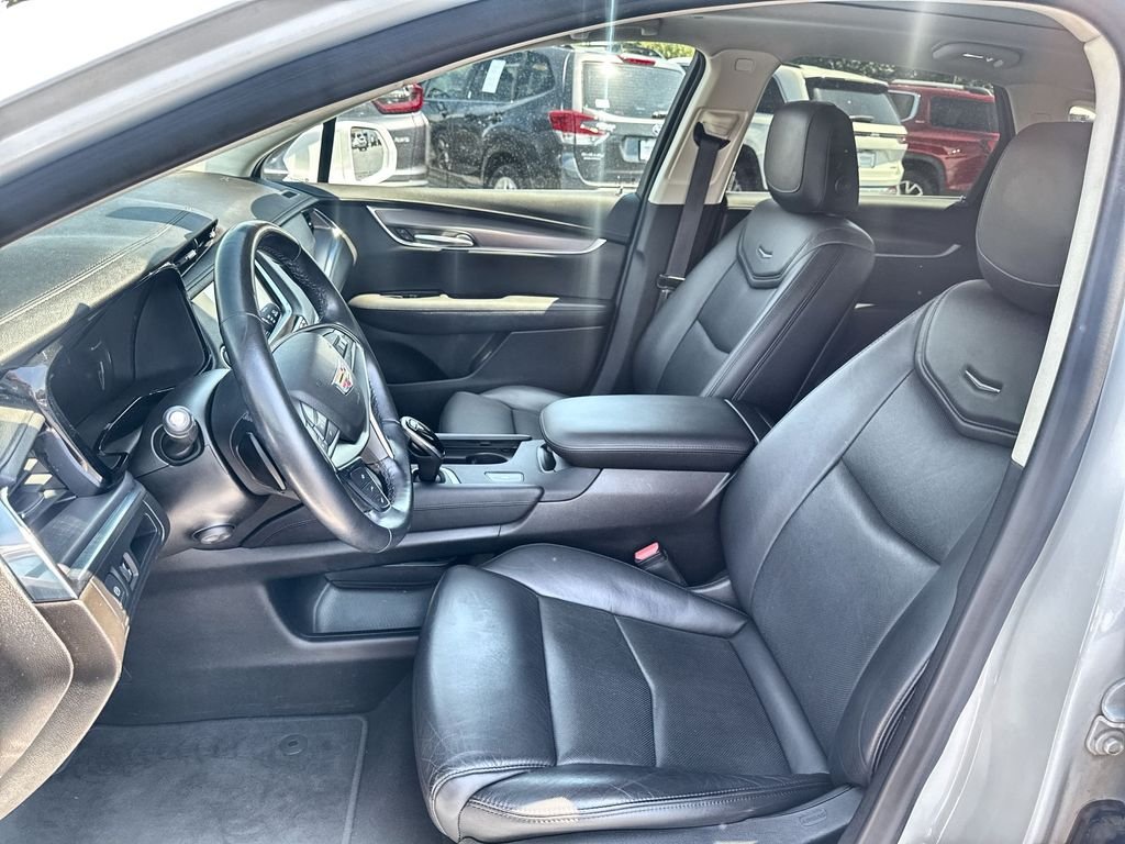 Used 2019 White Cadillac Luxury image 11