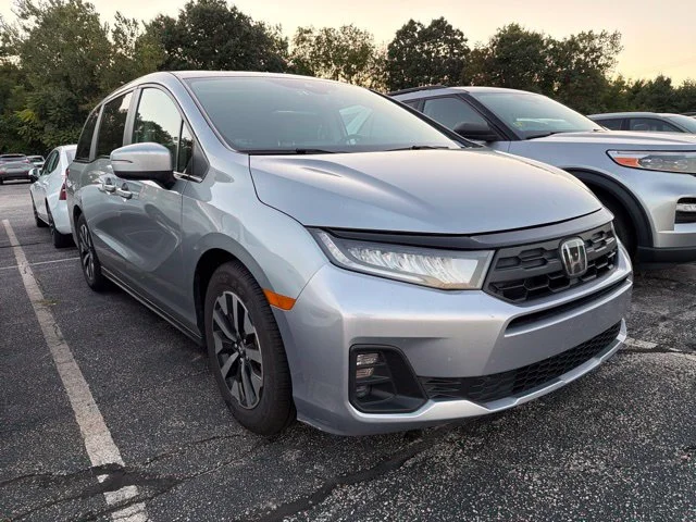 Used 2025 Black Honda EX-L image 1
