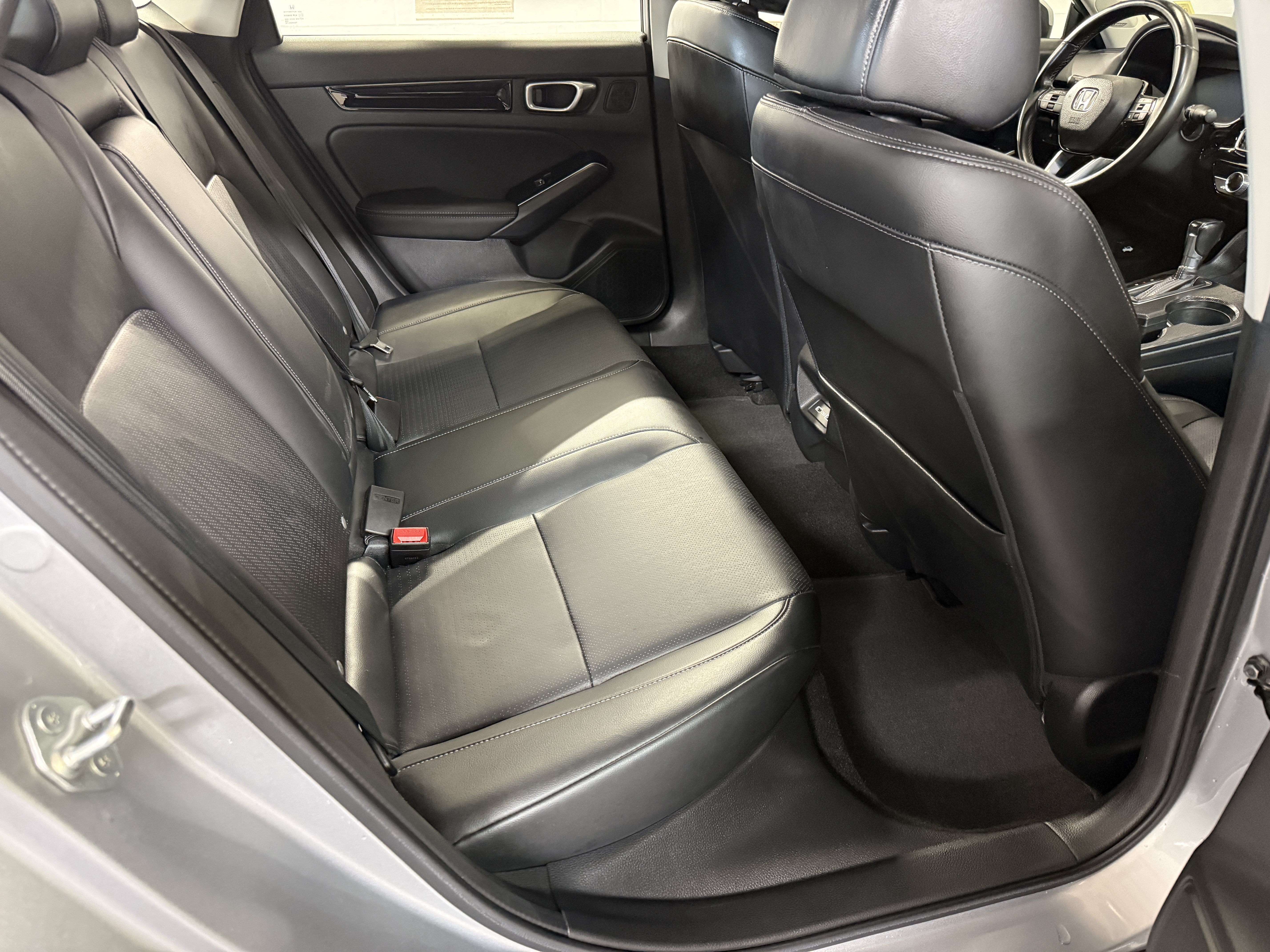 Certified Used 2023 Lunar Silver Metallic Honda Touring image 21