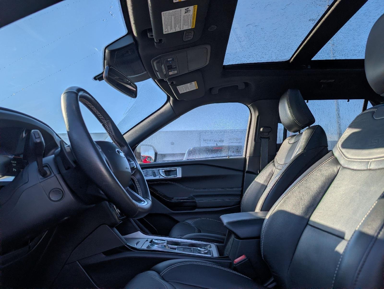 Used 2022 Star White Metallic Tri-Coat Ford  image 9