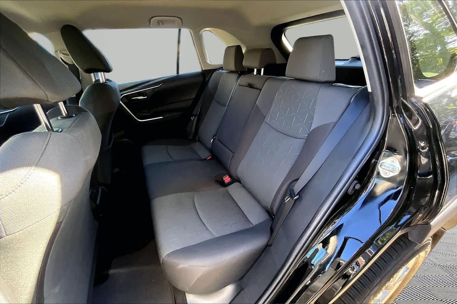 Used 2022 Midnight Black Metallic Toyota XLE image 21