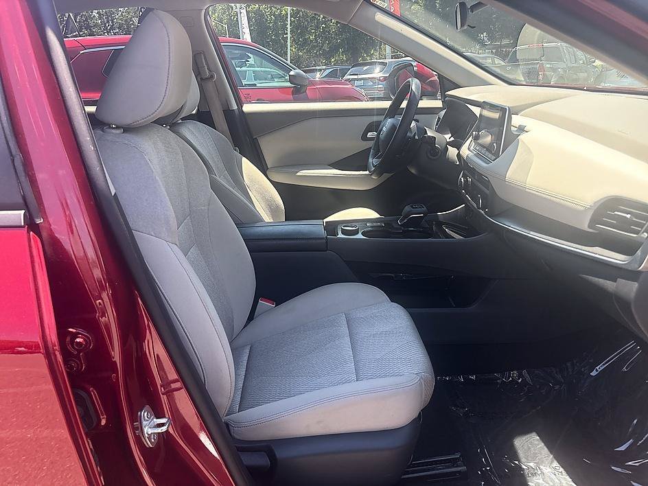 Used 2025 Scarlet Ember Tintcoat Nissan SV image 19