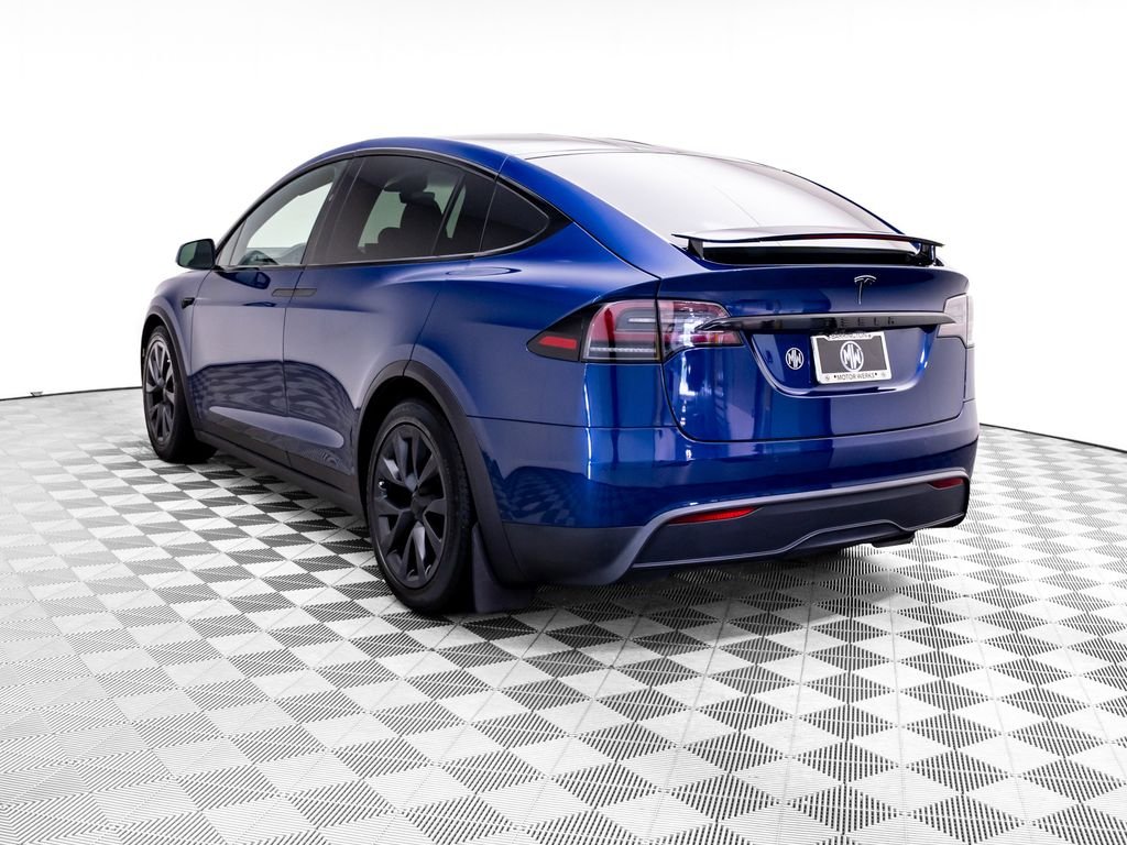 Used 2022 Deep Blue Metallic Tesla Base image 4