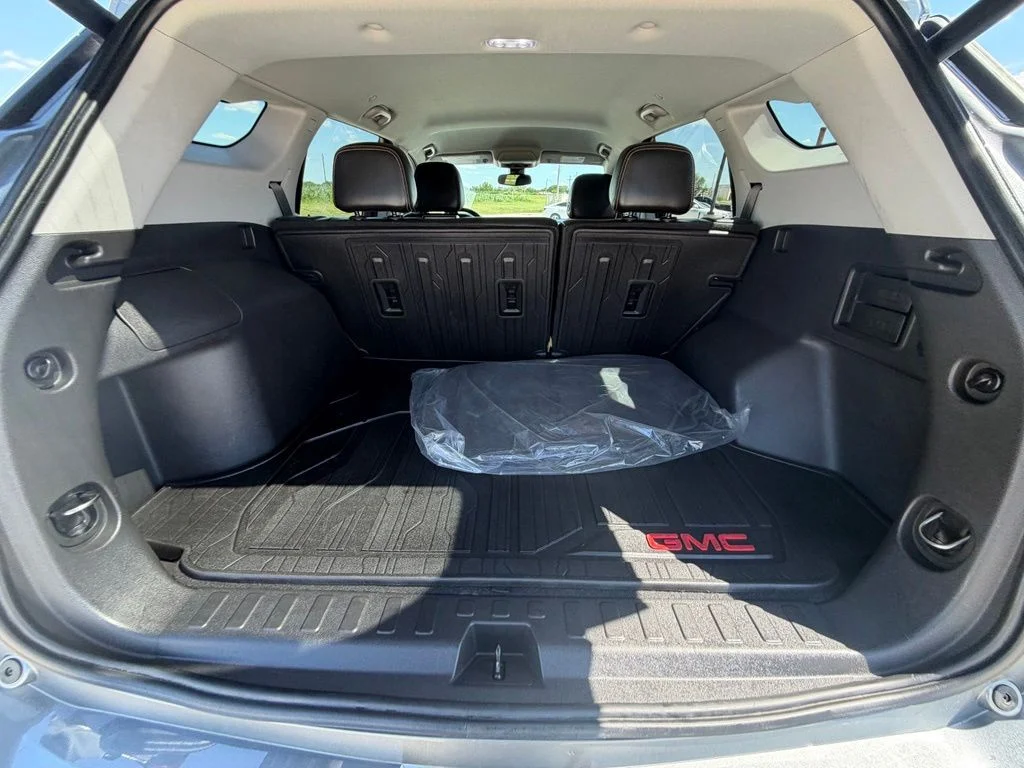 Used 2021 Gray GMC SLT image 28