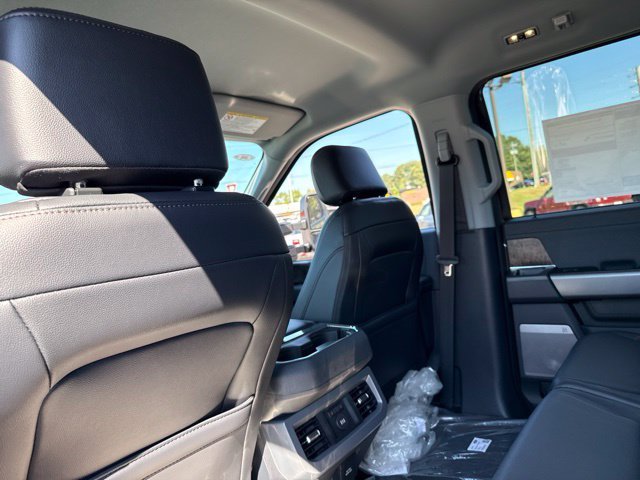 New 2027 Marsh Gray Metallic Ford Lariat image 17