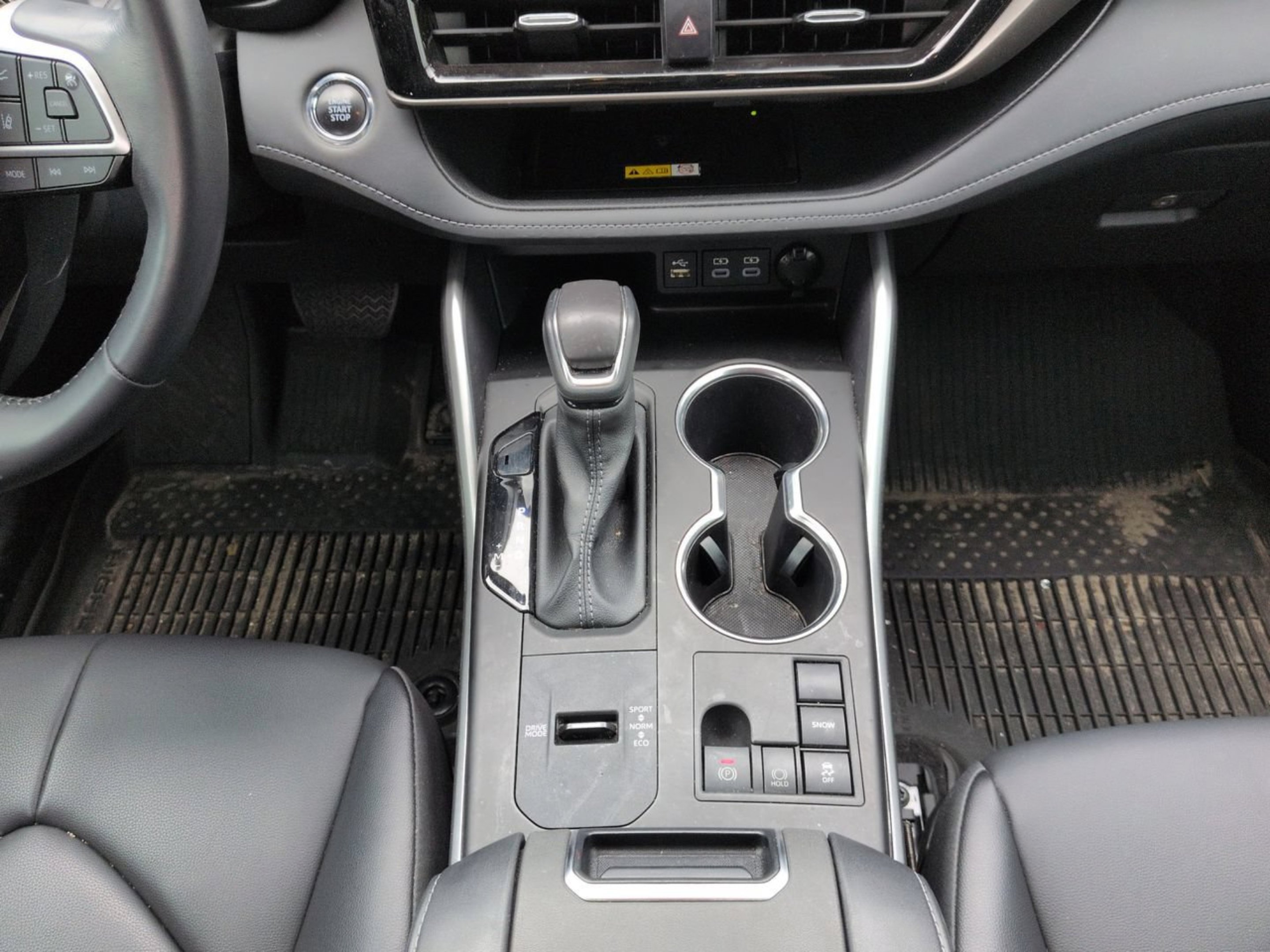 Used 2023 Moon Dust Toyota XLE image 22