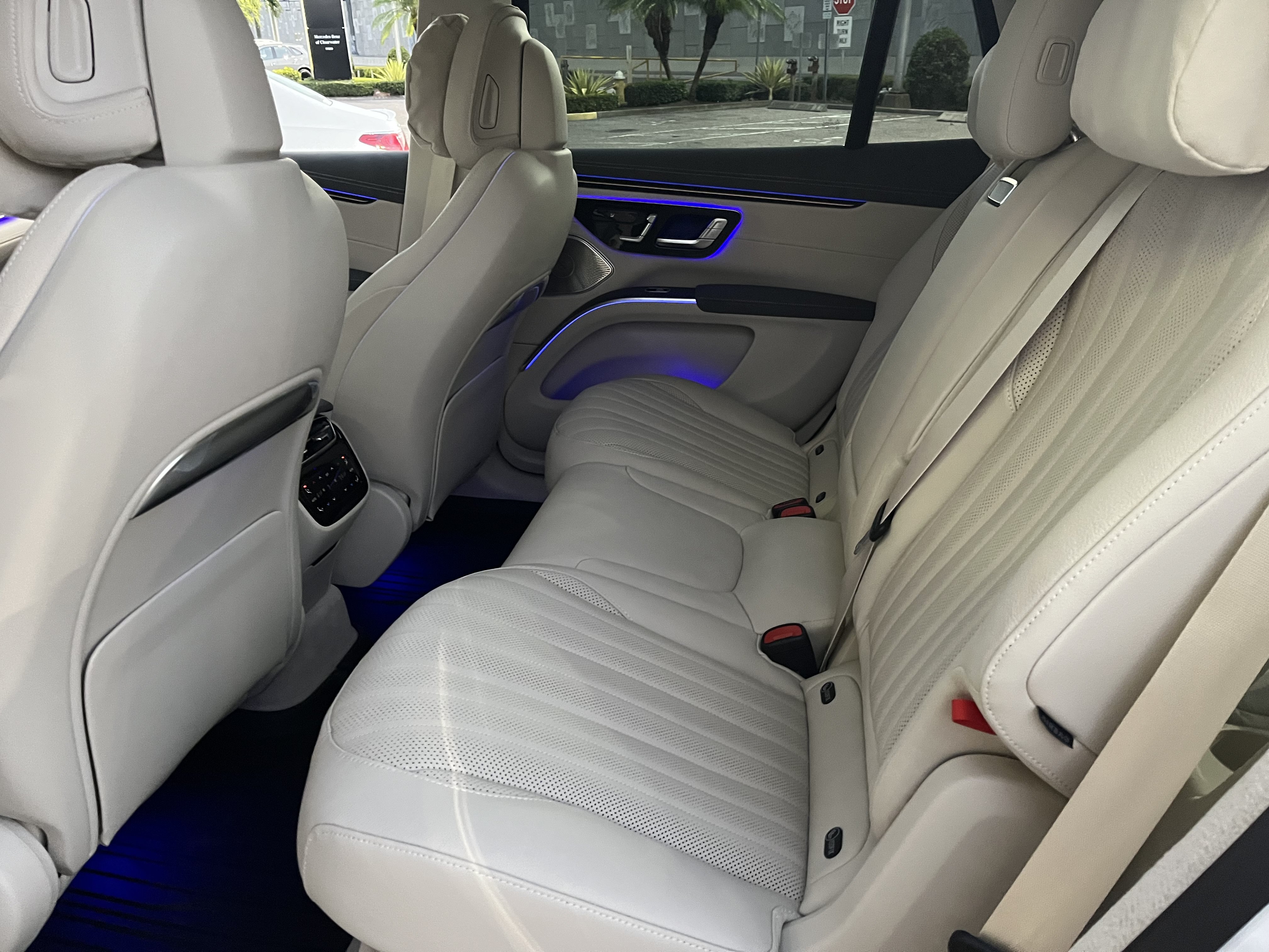 New 2026 POLAR WHITE Mercedes-Benz EQS 400 image 15