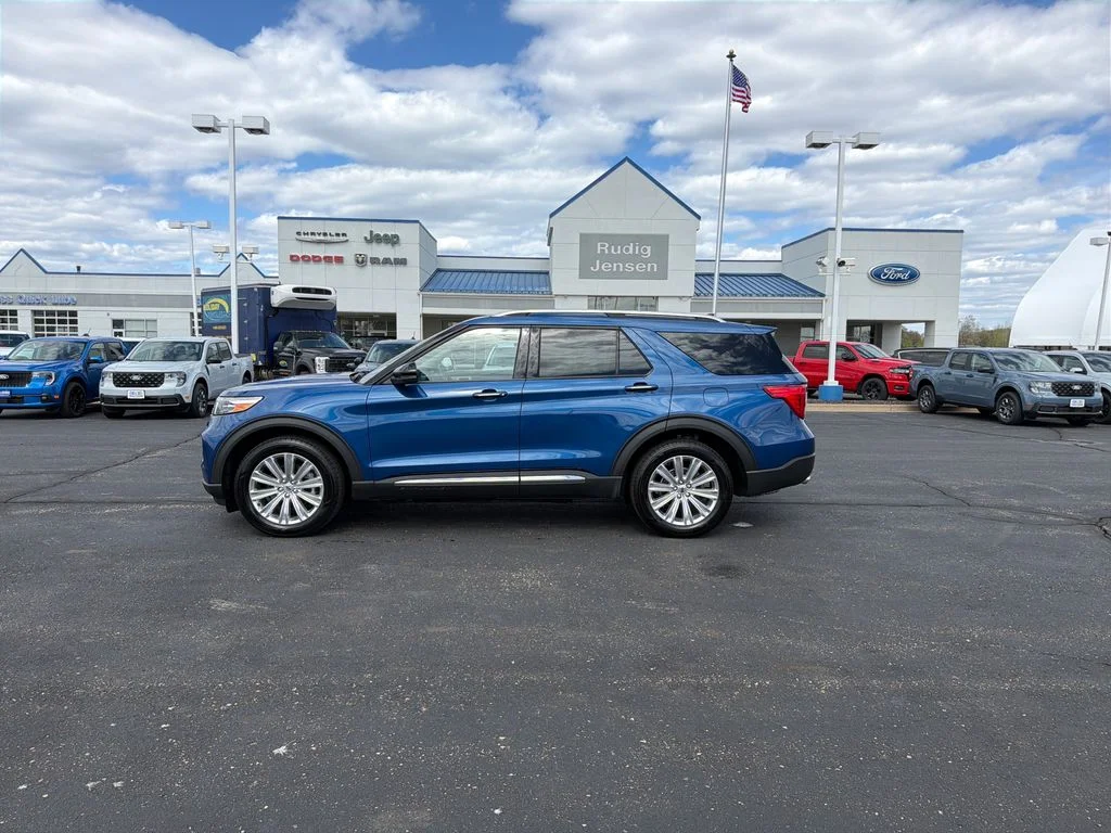 Used 2023 Blue Ford Limited image 2