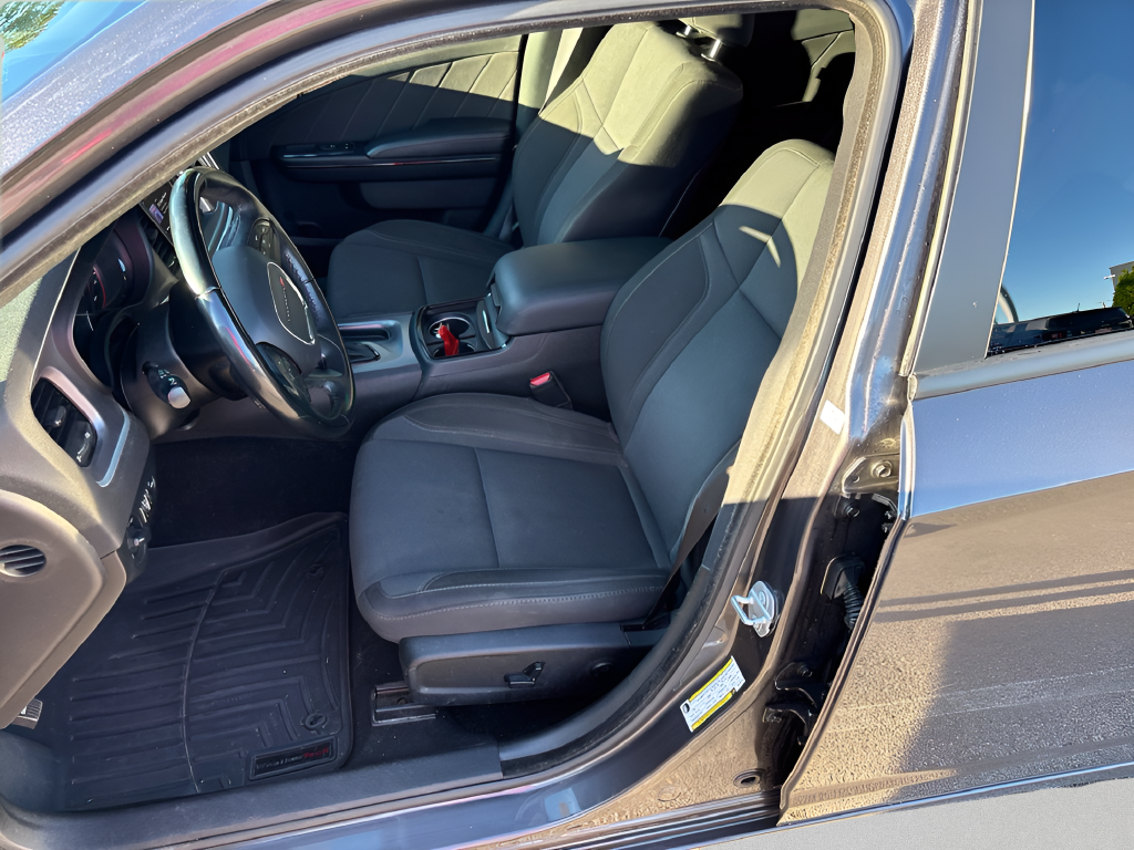 Used 2019 Gray Dodge SXT image 9