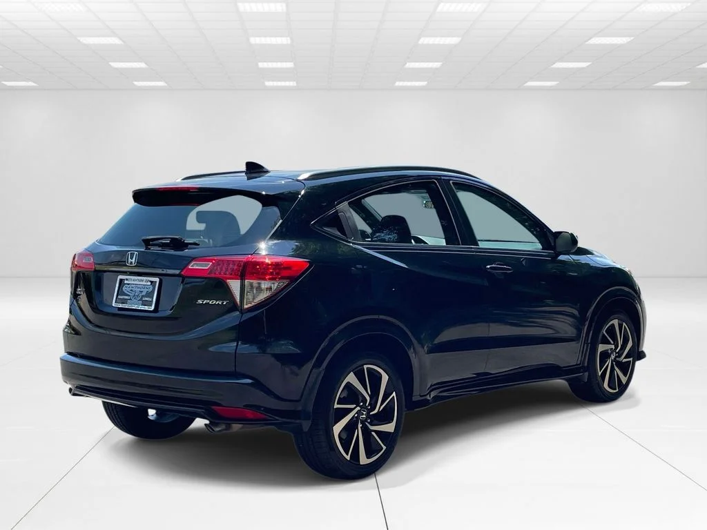 Used 2019  Honda Sport image 6