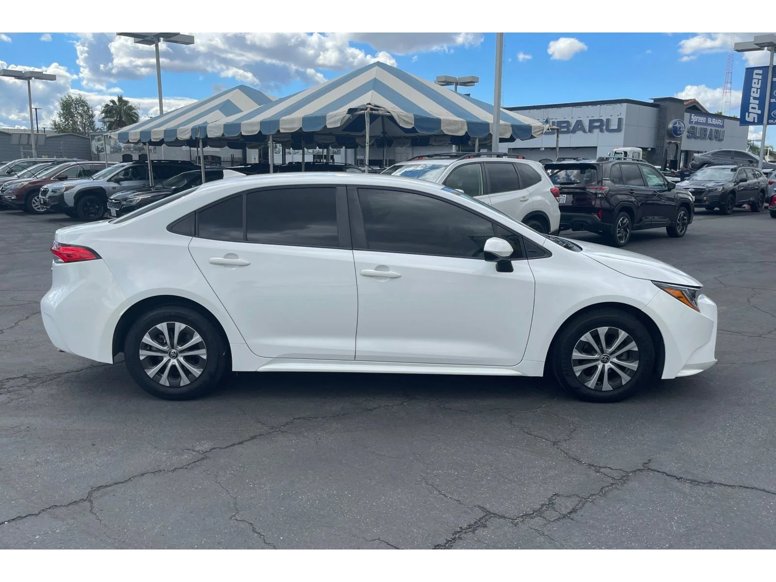 Used 2022 WHITE Toyota Hybrid LE image 7
