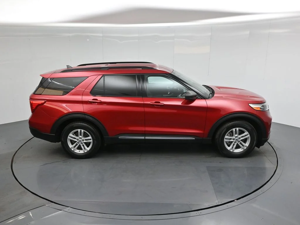 Used 2023 Red Ford XLT image 37
