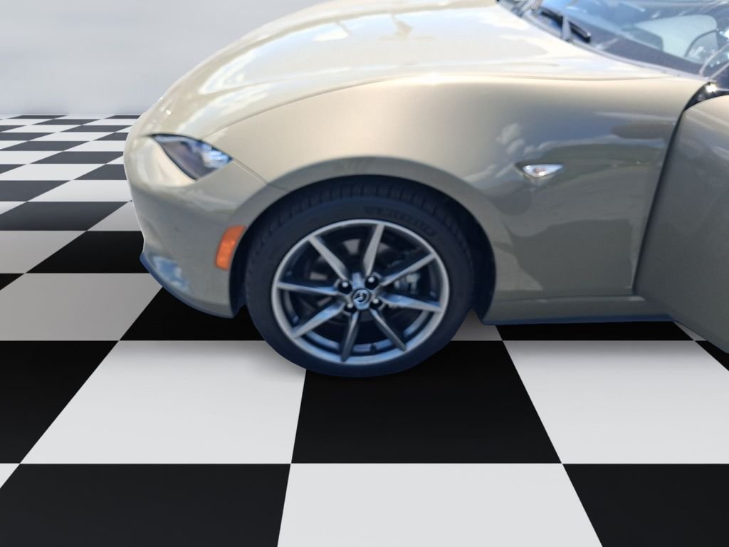 Used 2023 Beige Mazda Grand Touring image 14
