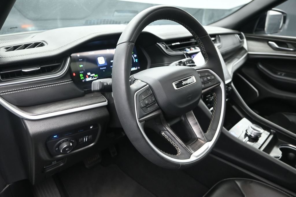 Used 2024 White Jeep 4xe image 12