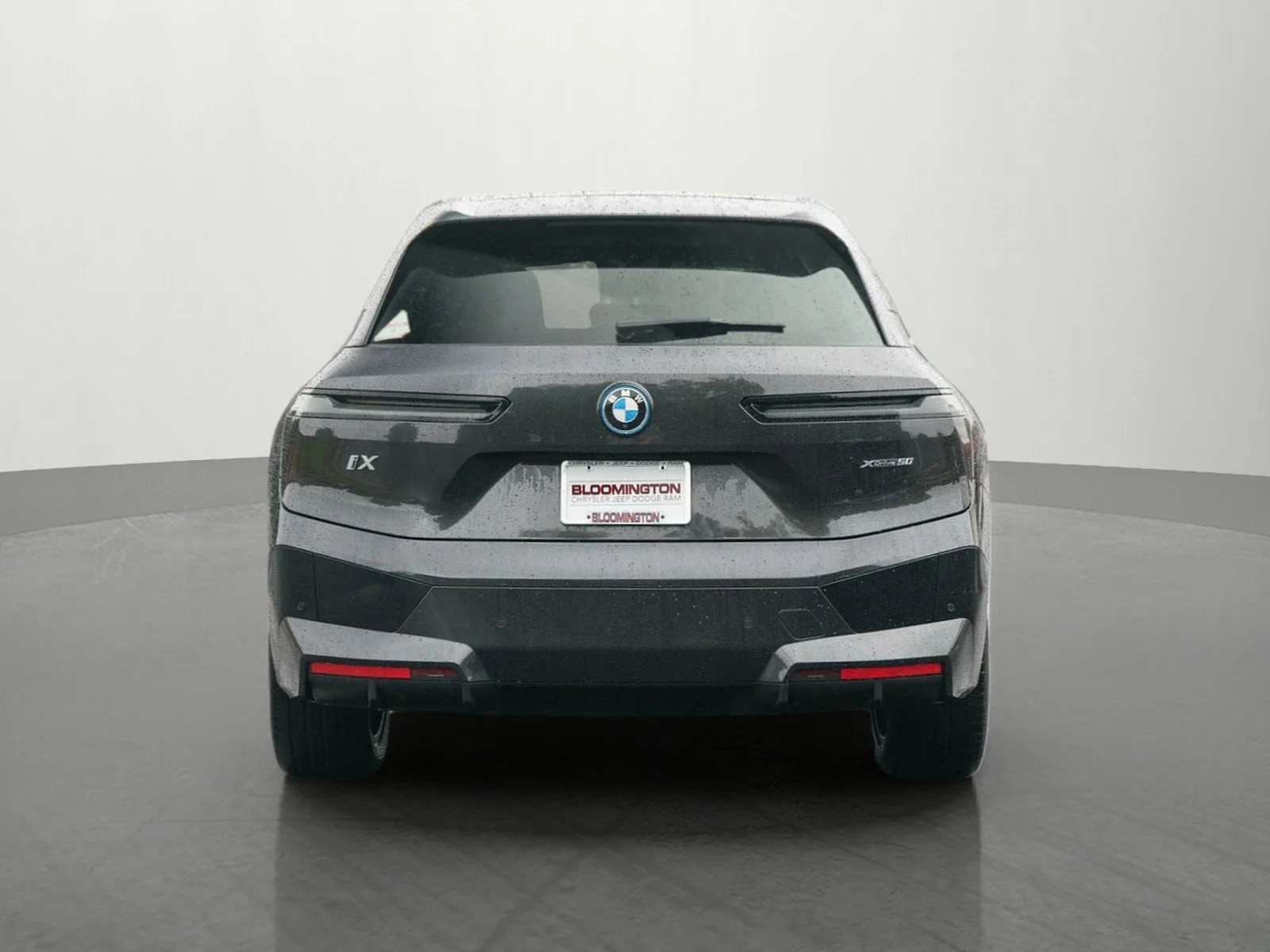 Used 2024 Dark Graphite Metallic BMW xDrive50 image 6