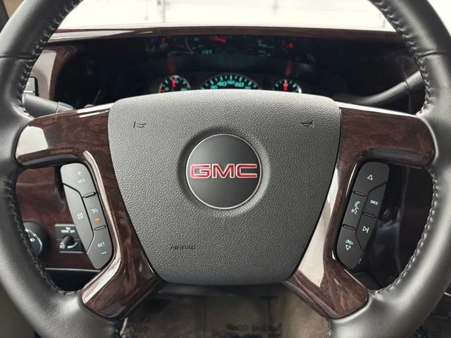 Used 2012 Special Paint GMC Explorer Limited SE image 28
