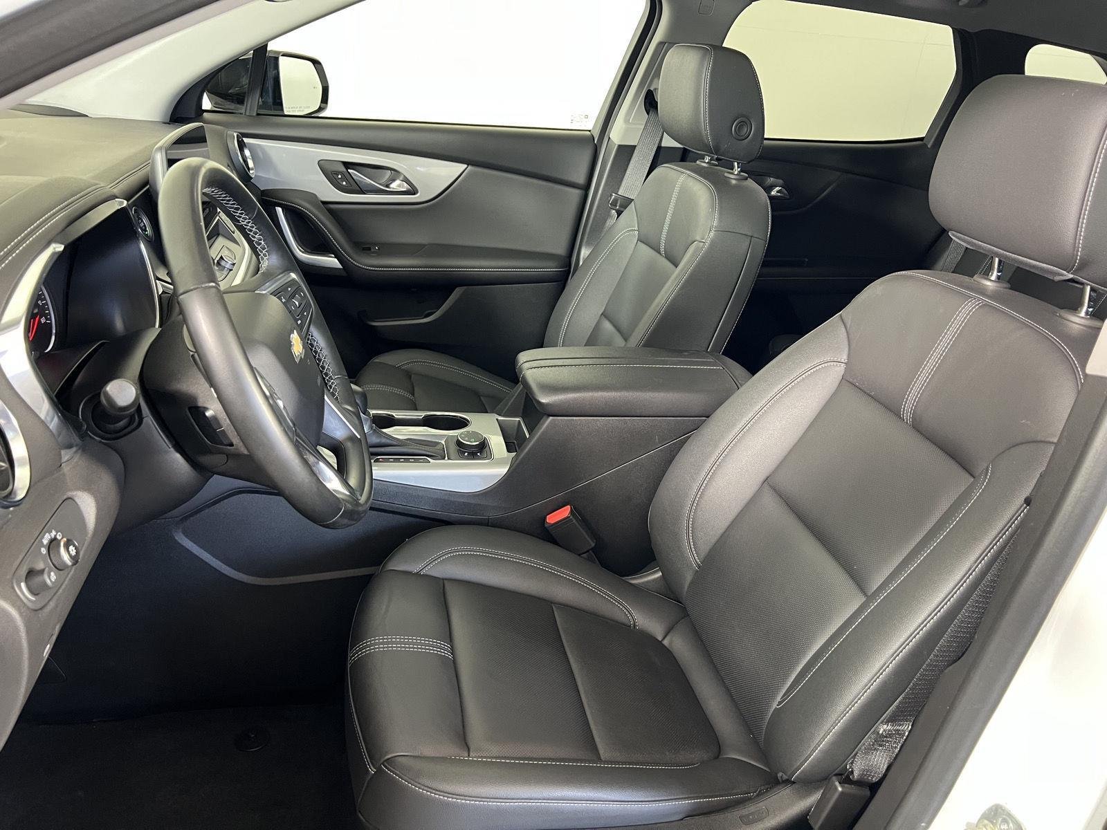 Used 2025 Summit White Chevrolet LT image 5