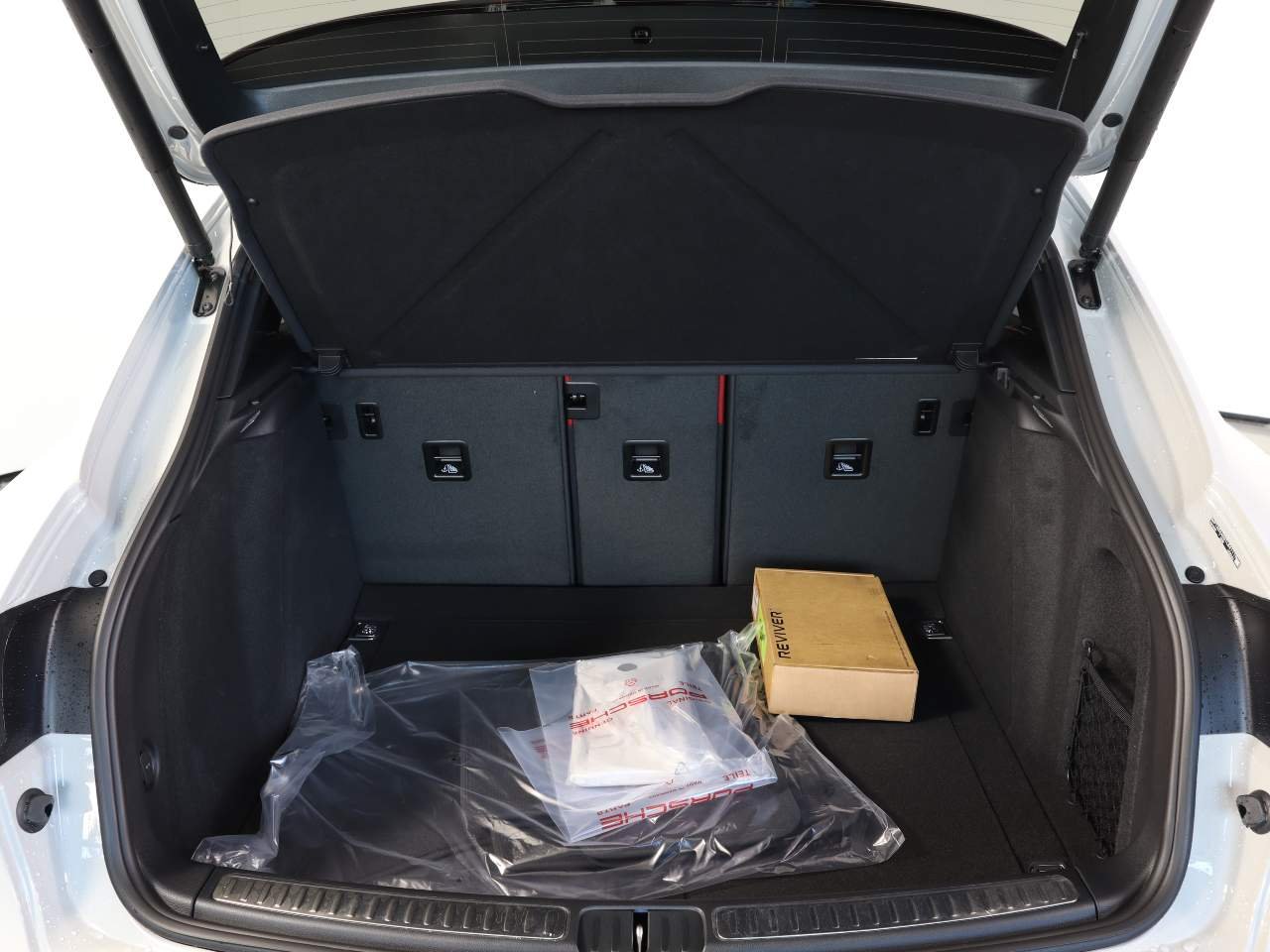 Certified Used 2026 Chalk Porsche Macan S image 22