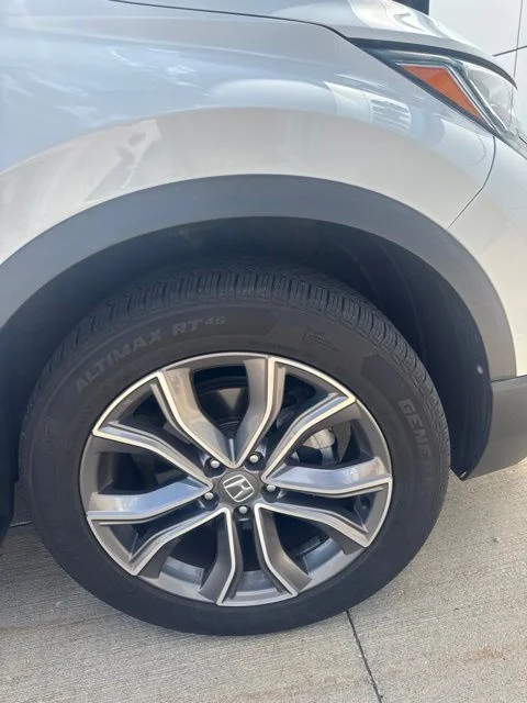 Certified Used 2020 White Honda Touring image 3