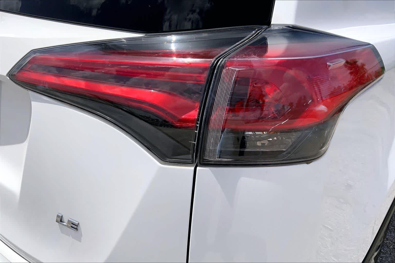 Used 2016 Super White Toyota LE image 30