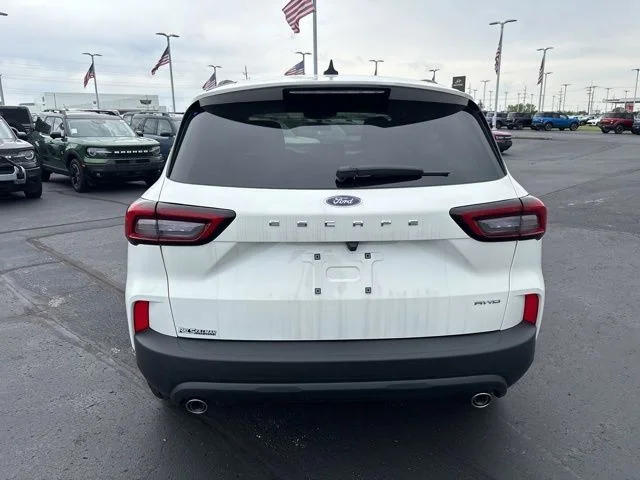 New 2026 Star White Metallic Tri-coat Ford ST-Line image 7