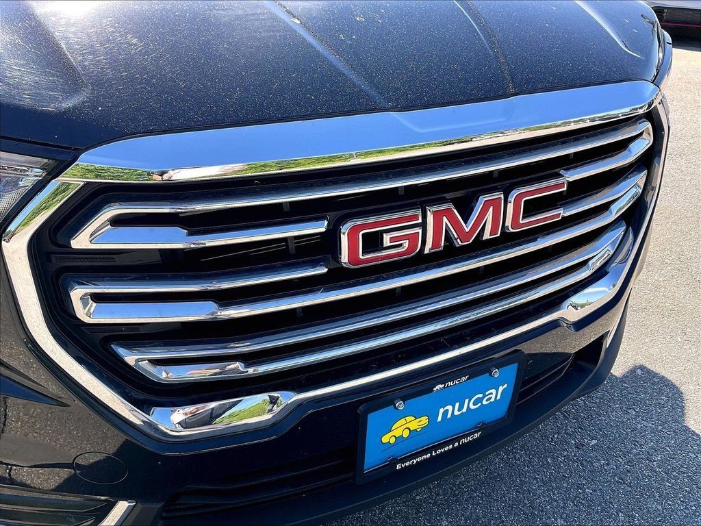 Used 2024 Black GMC SLT image 28