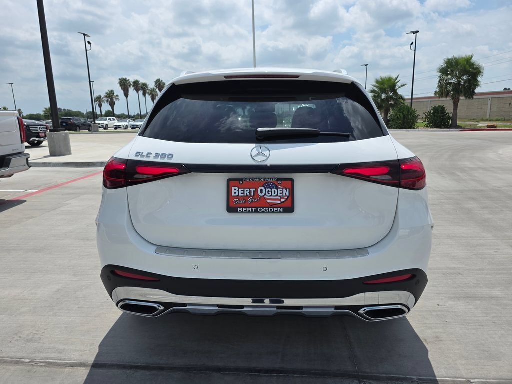 New 2026 Polar White Mercedes-Benz GLC 300 image 33