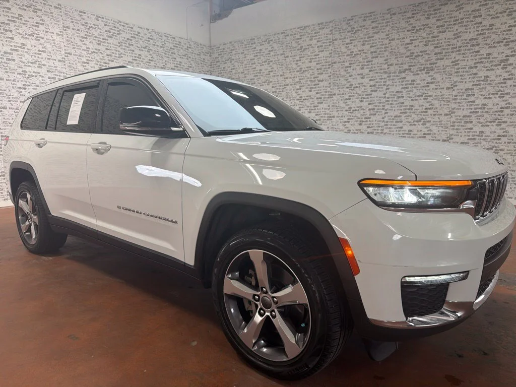 Used 2021 Bright White Clearcoat Jeep Limited image 1