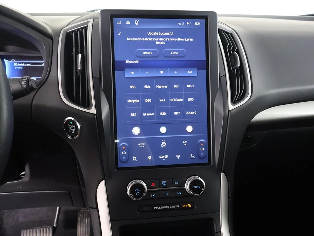 Used 2024 Blue Ford SEL image 38