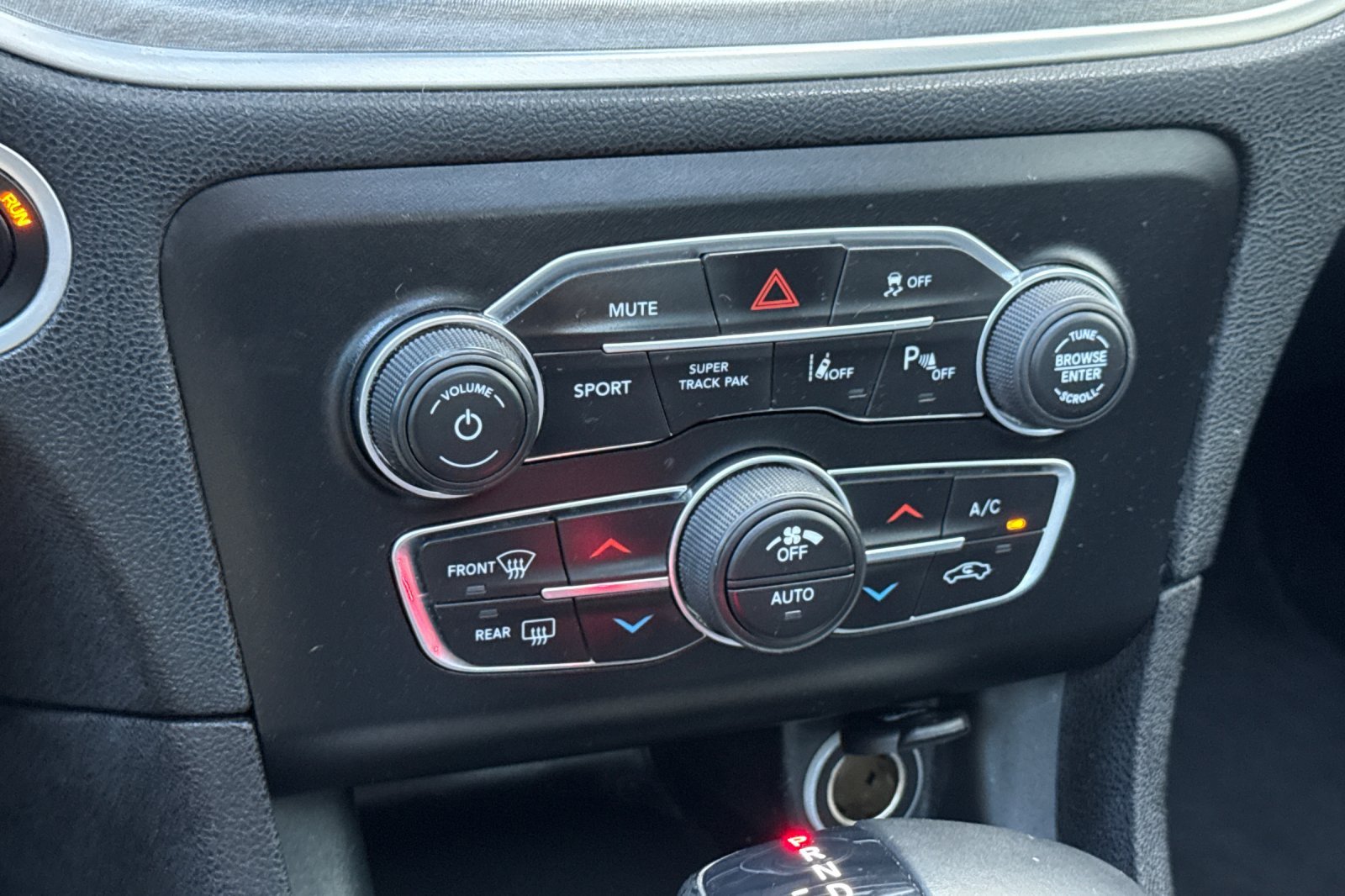 Used 2017 Octane Red Pearlcoat Dodge Daytona 392 image 19