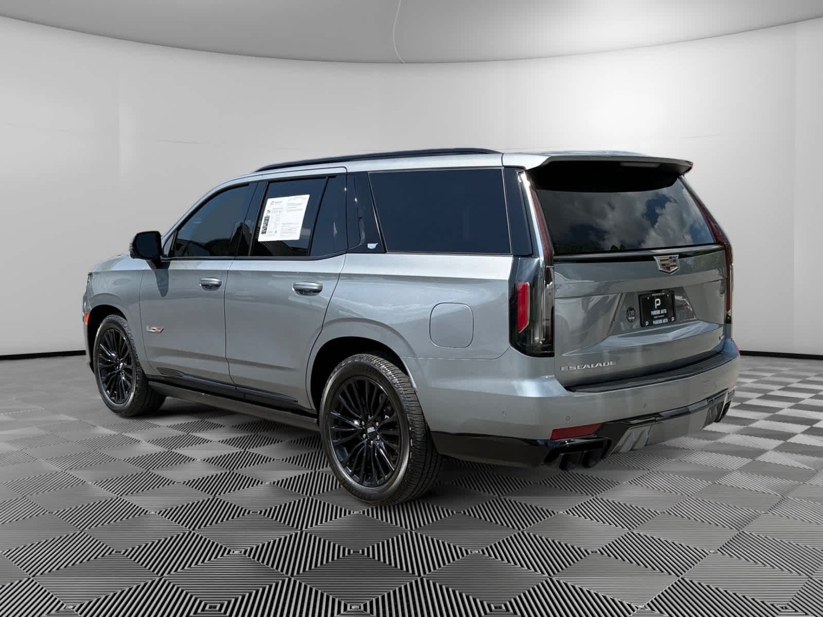 Used 2023 Argent Silver Metallic Cadillac AWD V-Series image 3