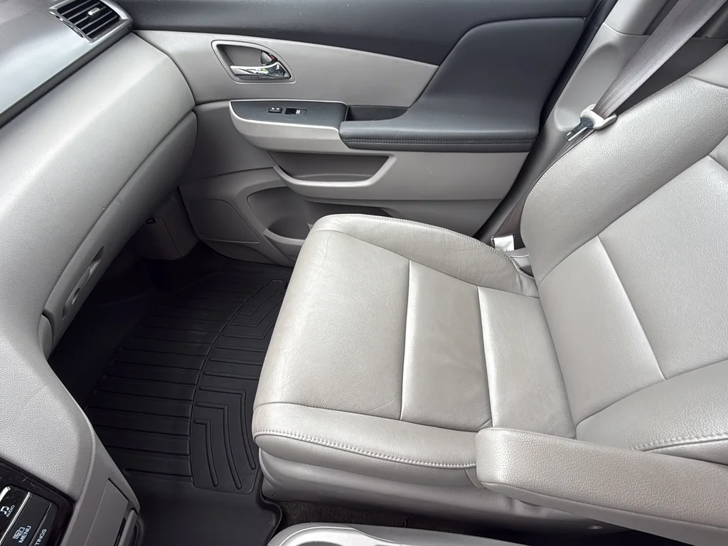 Used 2016  Honda EX-L image 21
