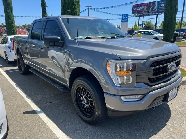 Used 2022 Gray Ford XLT image 4